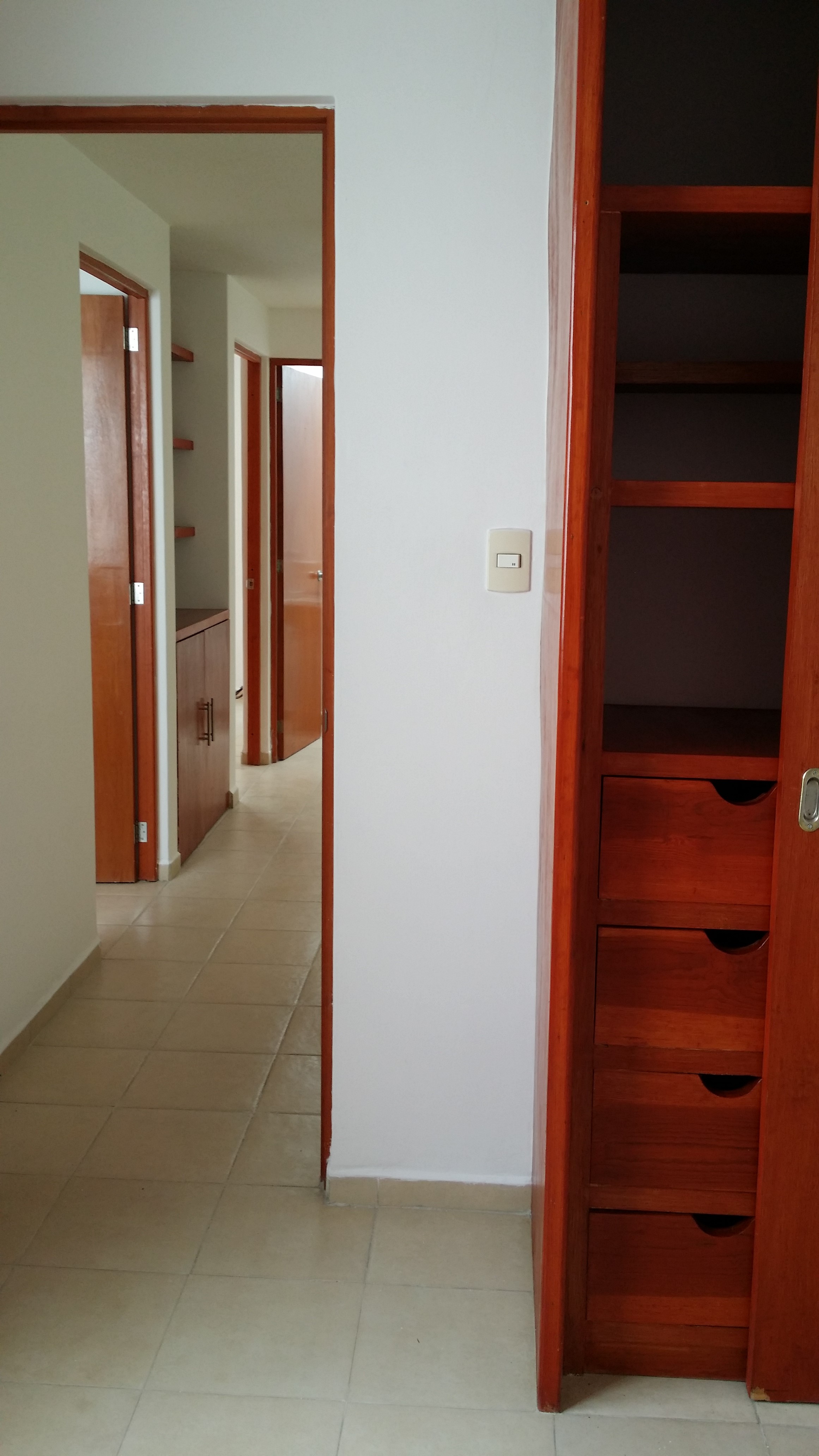 EL ROSEDAL SAN LUIS POTOSI, BONITA CASA EN RENTA TODOS LOS SERVICIOS. A 15 MINUTOS DEL CENTRO